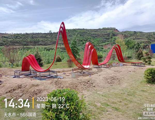 西北地区高速路雕塑金属飘带雕塑